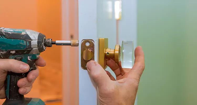 Broken Door Knob Fix in East Lake, FL