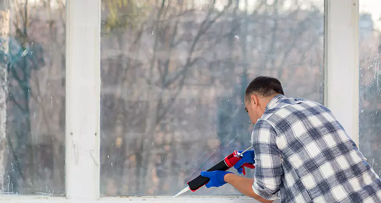 Quality Sliding Shower Door Repair for Closing Issues in East Lake, FL